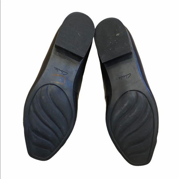 Clark’s black shoes - Picture 3 of 6